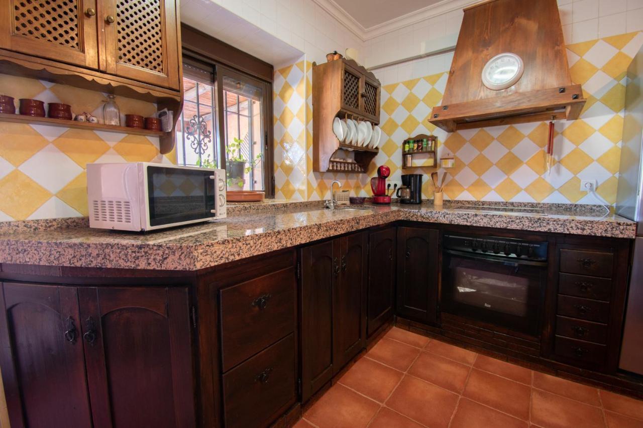Villa Elisabeth Con Piscina Climatizada Chimenea Y Terraza Арріате Екстер'єр фото